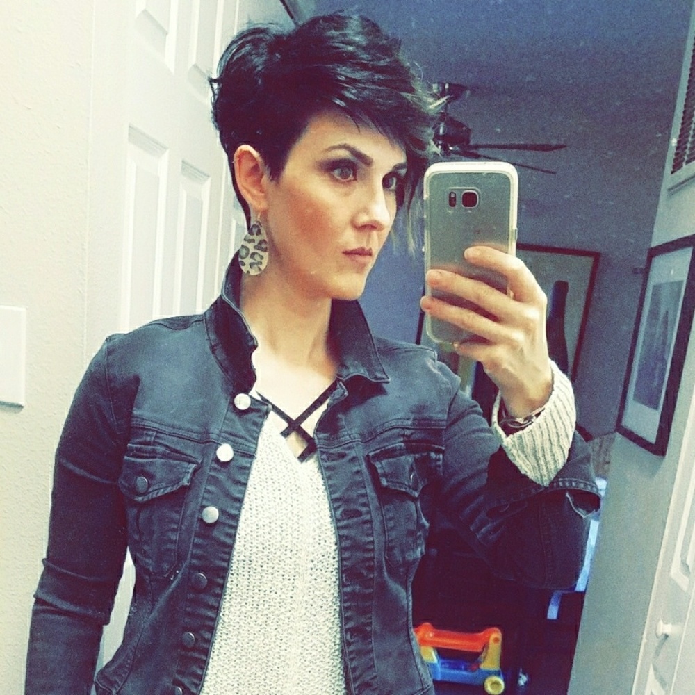 Meet your Posher, Dana